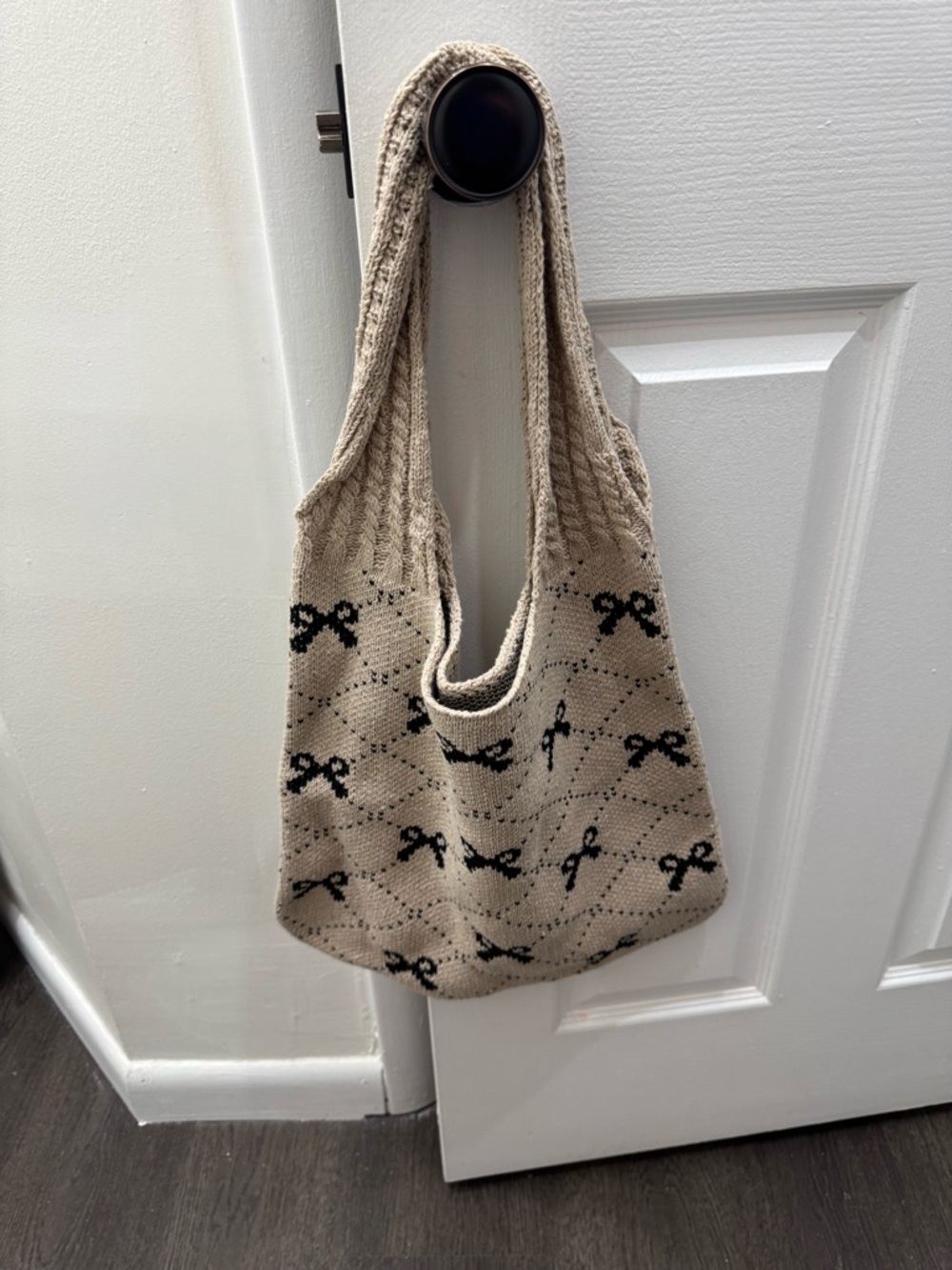 Beige Knit Bow Pattern Shoulder Bag